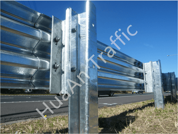 Thrie beam guardrail