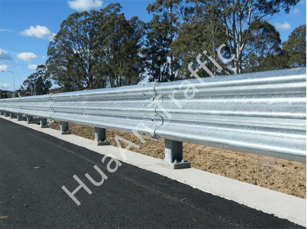 Thrie beam guardrail